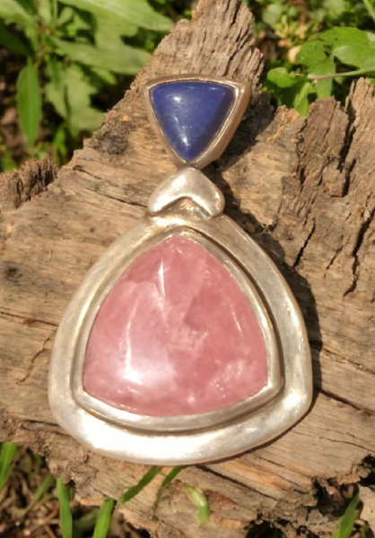 Silberanhänger mit Rhodochrosit und Lapislazuli